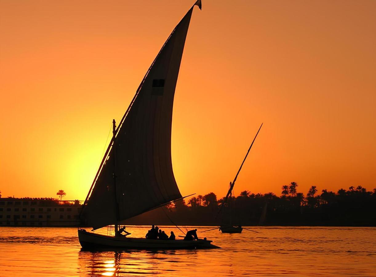 Royal Home Luxor Nile View Экстерьер фото